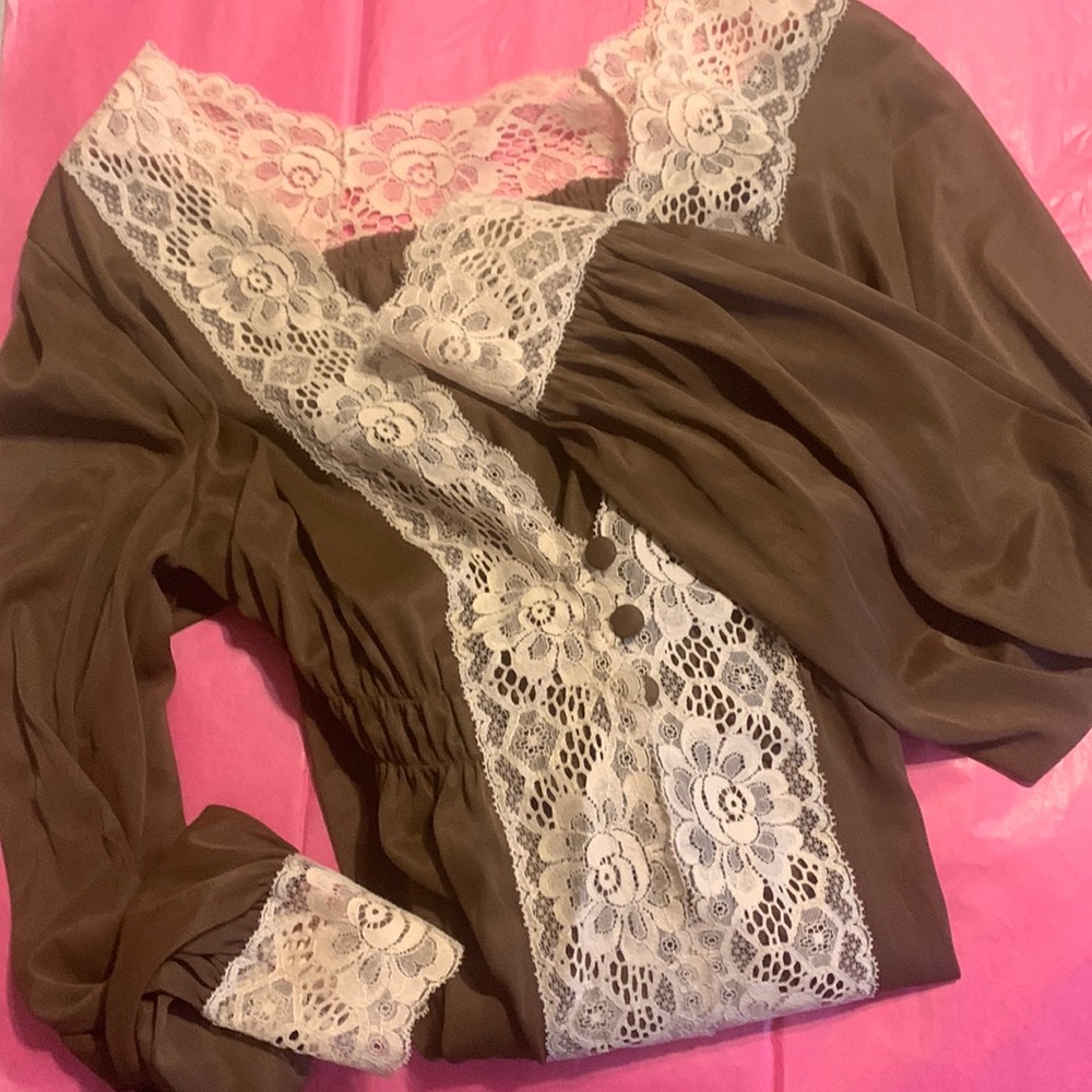 ⭐️Beautiful vintage dressing robe⭐️
